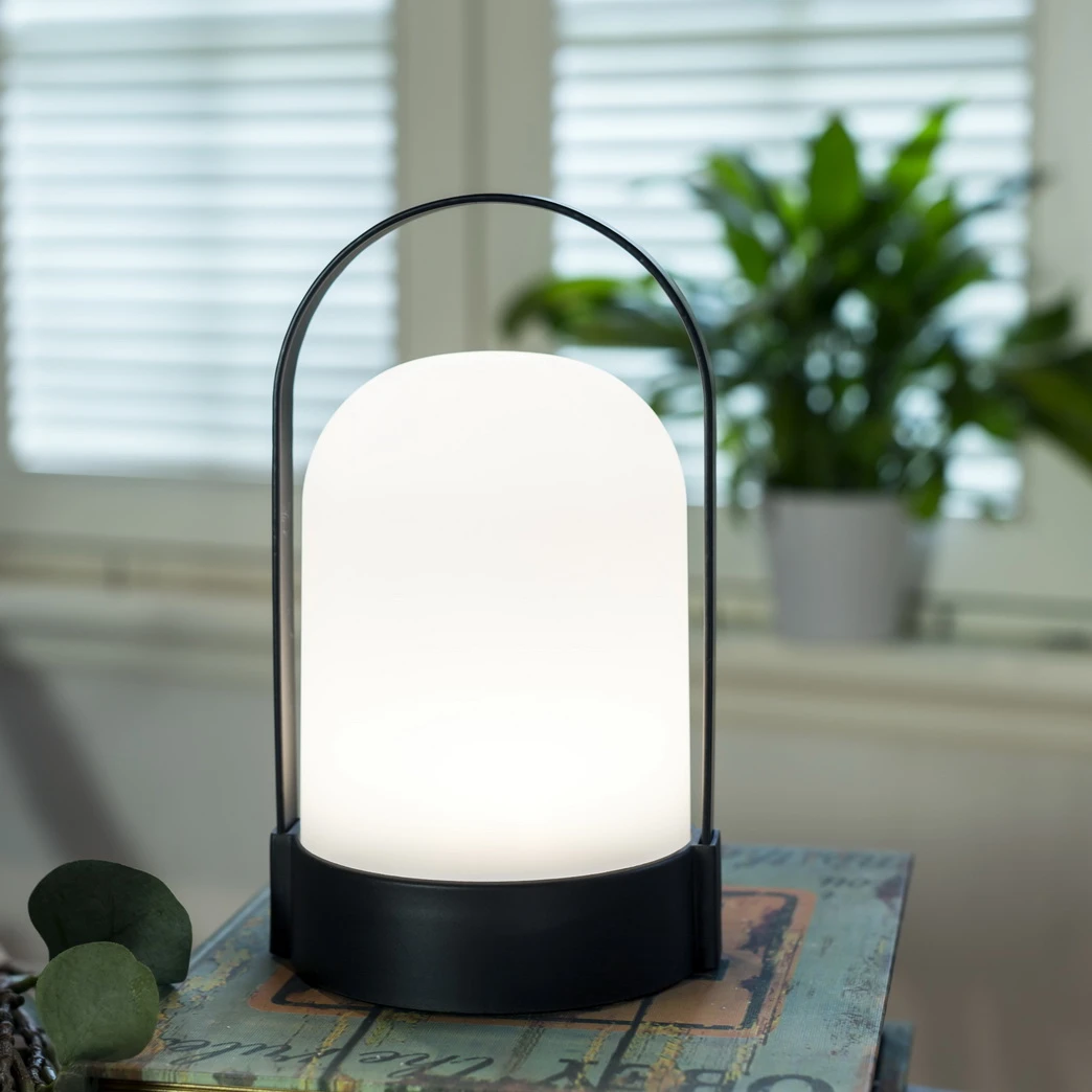 Kanlong Nordic Custom Portable Plastic Battery Operator Home Decorative White Desk Bed Side Night Light Table Lamp For Sale