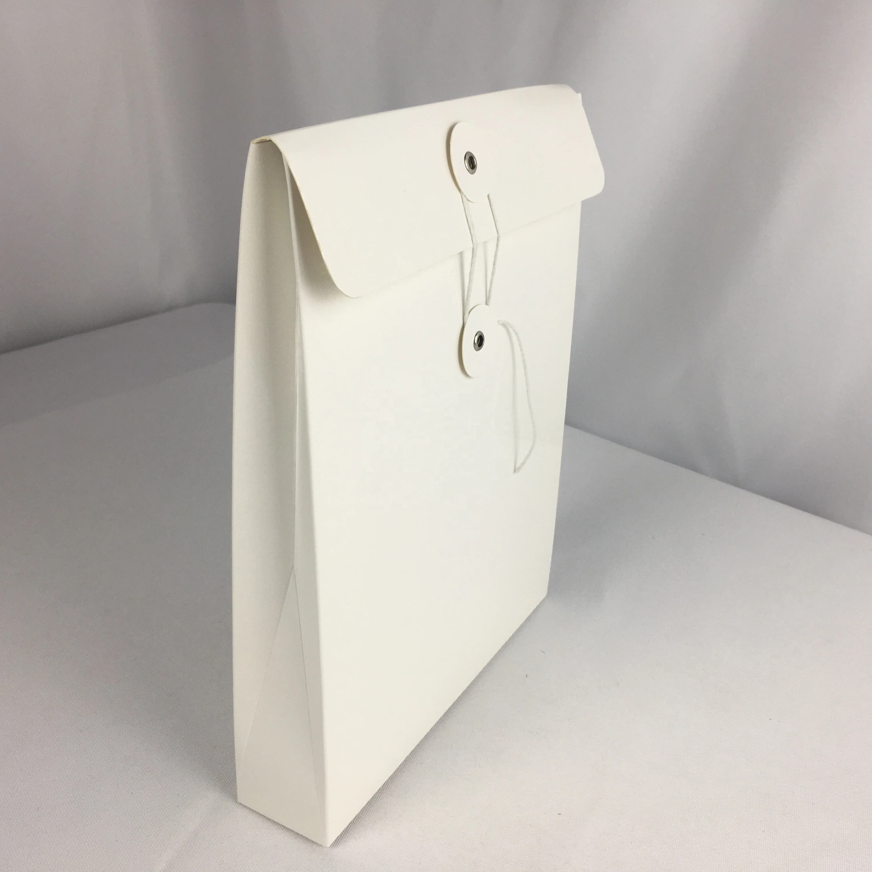 Custom Colored Expanded Envelope Paper Cardboard String Envelope Packaging for Clothes Fabric