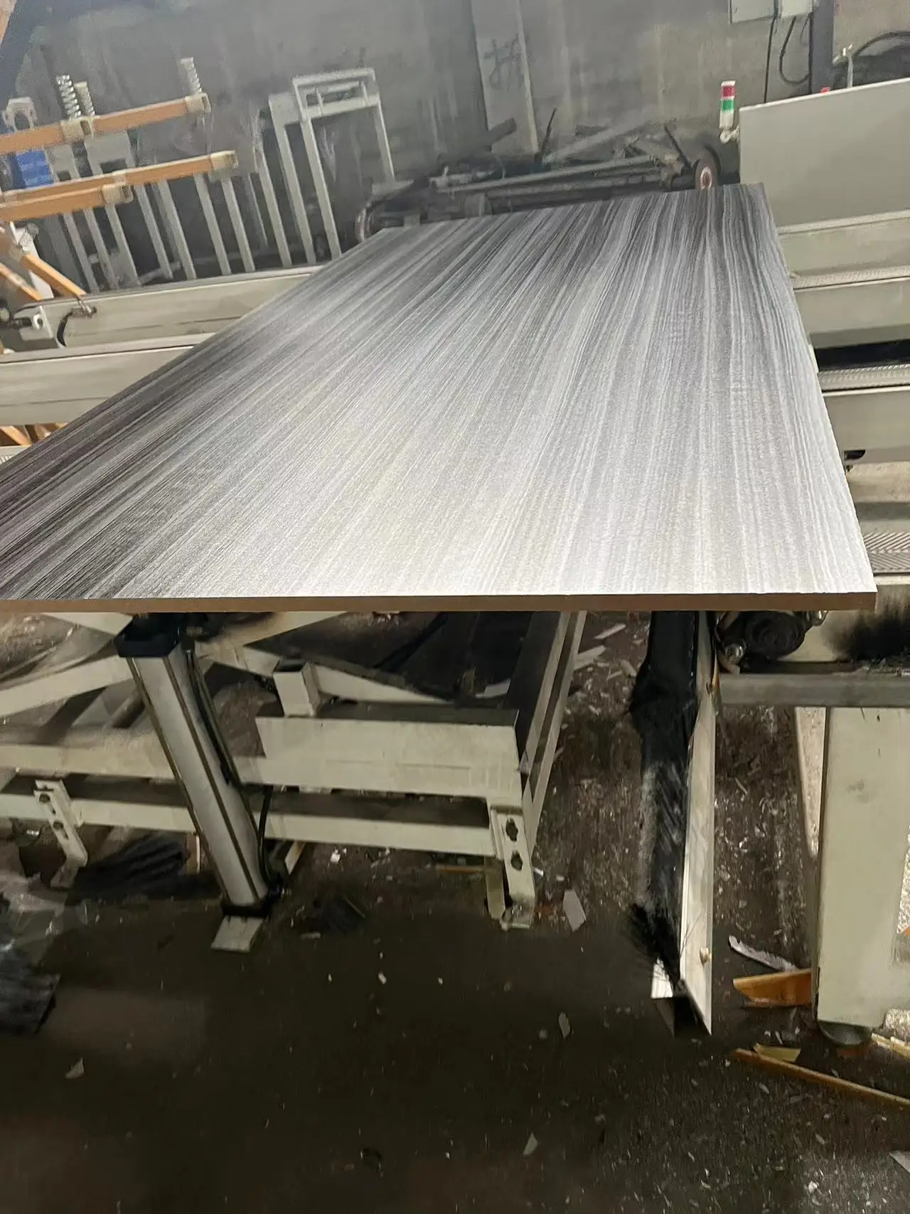 3mm 4mm 5mm 6mm 9mm 12mm 15mm 18mm fibreboards white laminated melamine faced wood mdf hdf board for Furniture