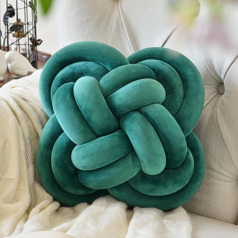 wholesale custom round home decor cushion sofa throw pillow luxury beauty velvet knot ball pillow