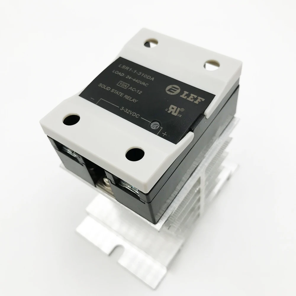 10A 25A 40A 60A 80A 120A  SSR-60DA  solid state relay Low current control Long life and low noise  with radiator (optional)