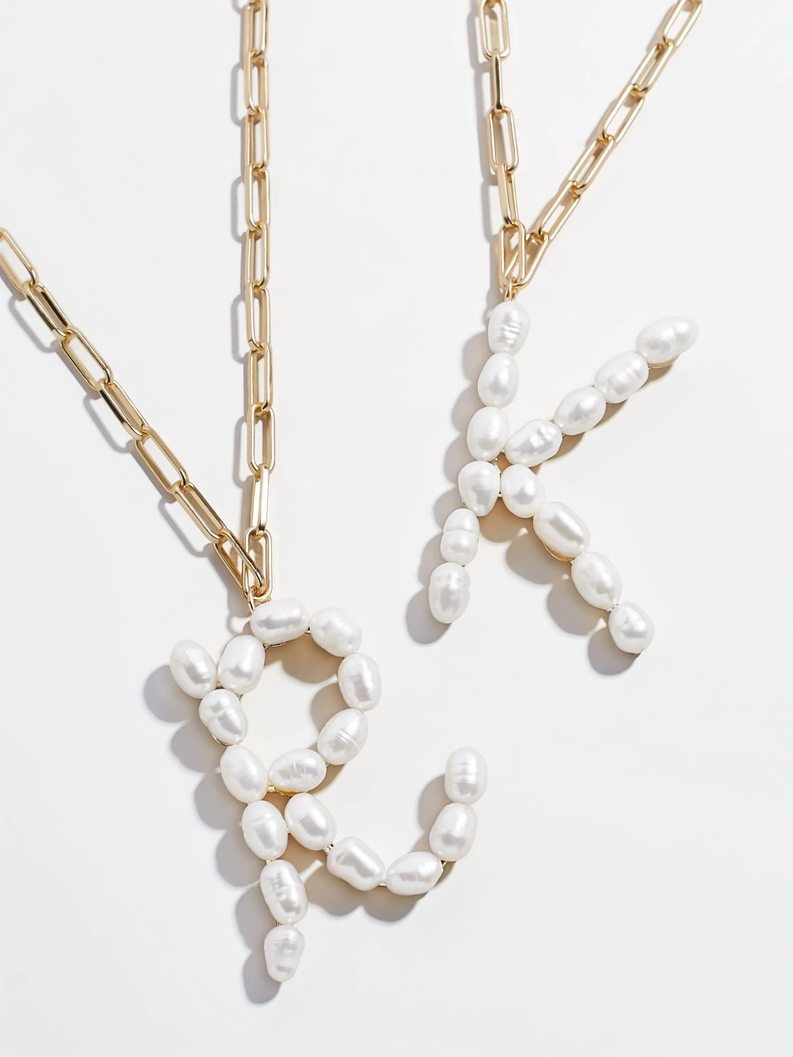Barlaycs 2021 Fashion Pearl Initial Zodiac Letter Pendant Cuban Chain Women Jewelry Custom Packaging