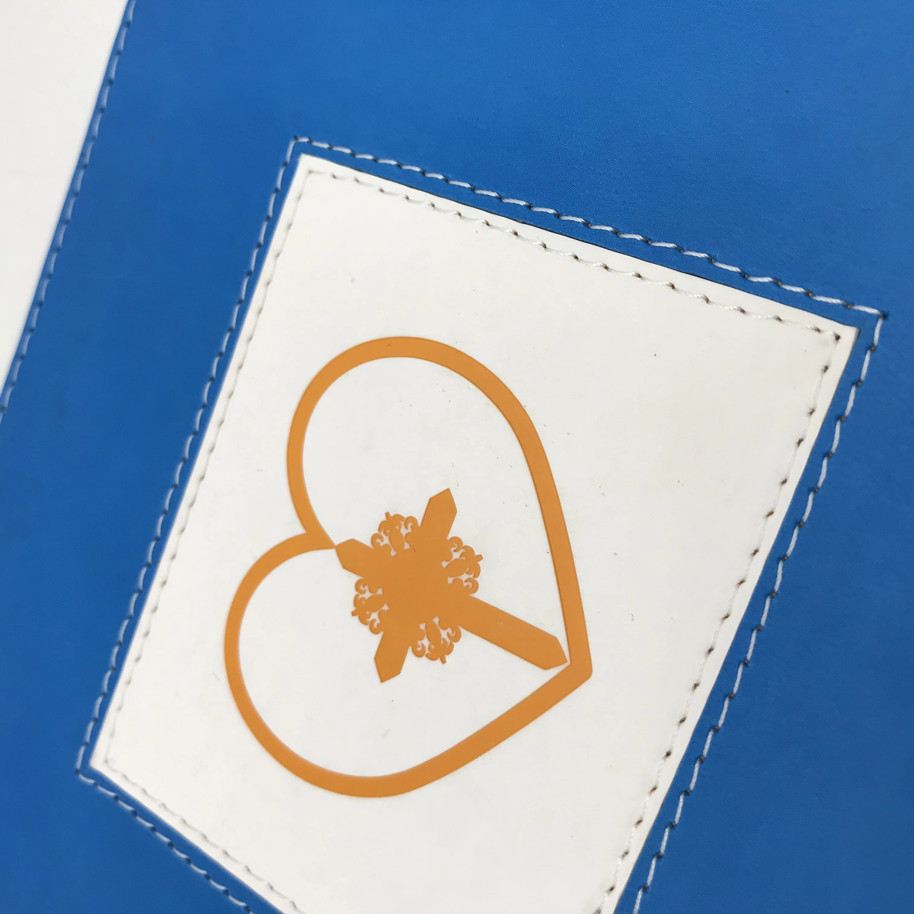 China Custom Printing Holy King James Bible Wholesale customized bible printing