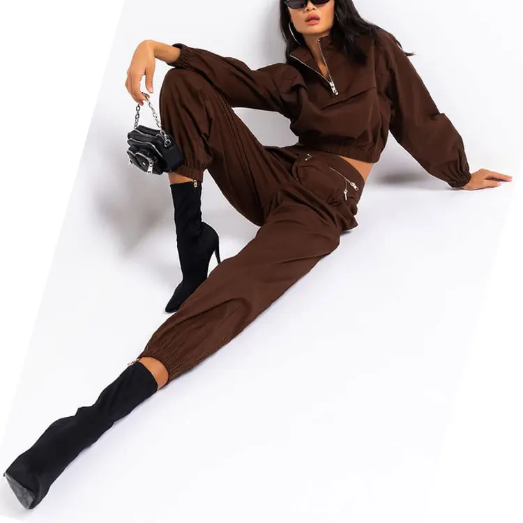 Female Stand Collar Half Zip Pullovers Brown Plain Sweat Suits Vendors with Zipper Pocket