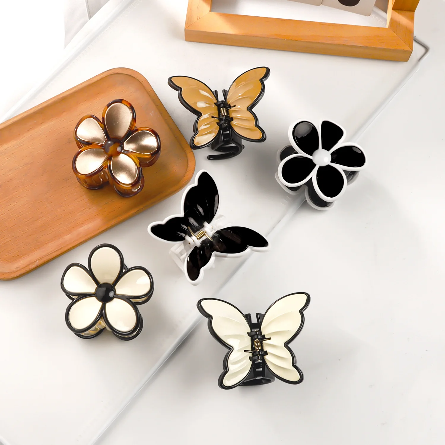 Sweet Five Petals Flower Butterfly Modeling Grab Clips Simple Line PVC Back of the Head Hair Accessories