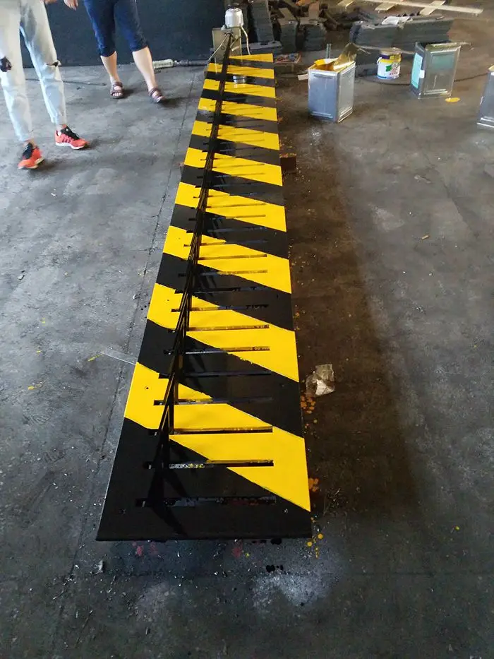 2M Roadway safety access control system high security automatic electric spike barrier tires killer