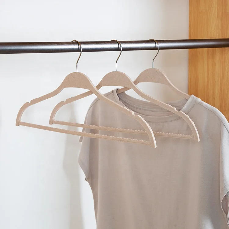YIKAI Eco-friendly Wheat Straw Plastic Hanger Non-Slip with Notches Plastic Hanger for Clothes