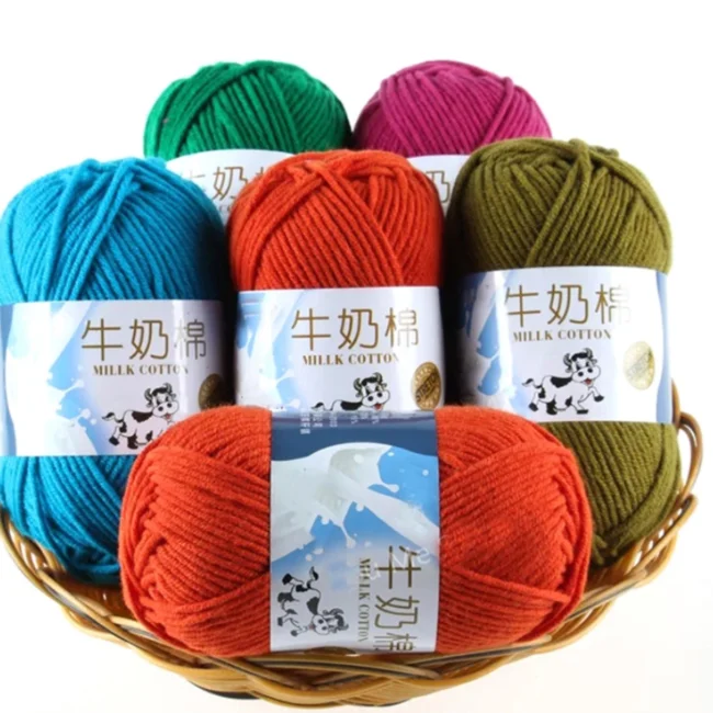 Factory Wholesale Soft Cheap Crochet Acrylic Knitting Yarn Roving Yarn Acrylic Wool yarn for rugs