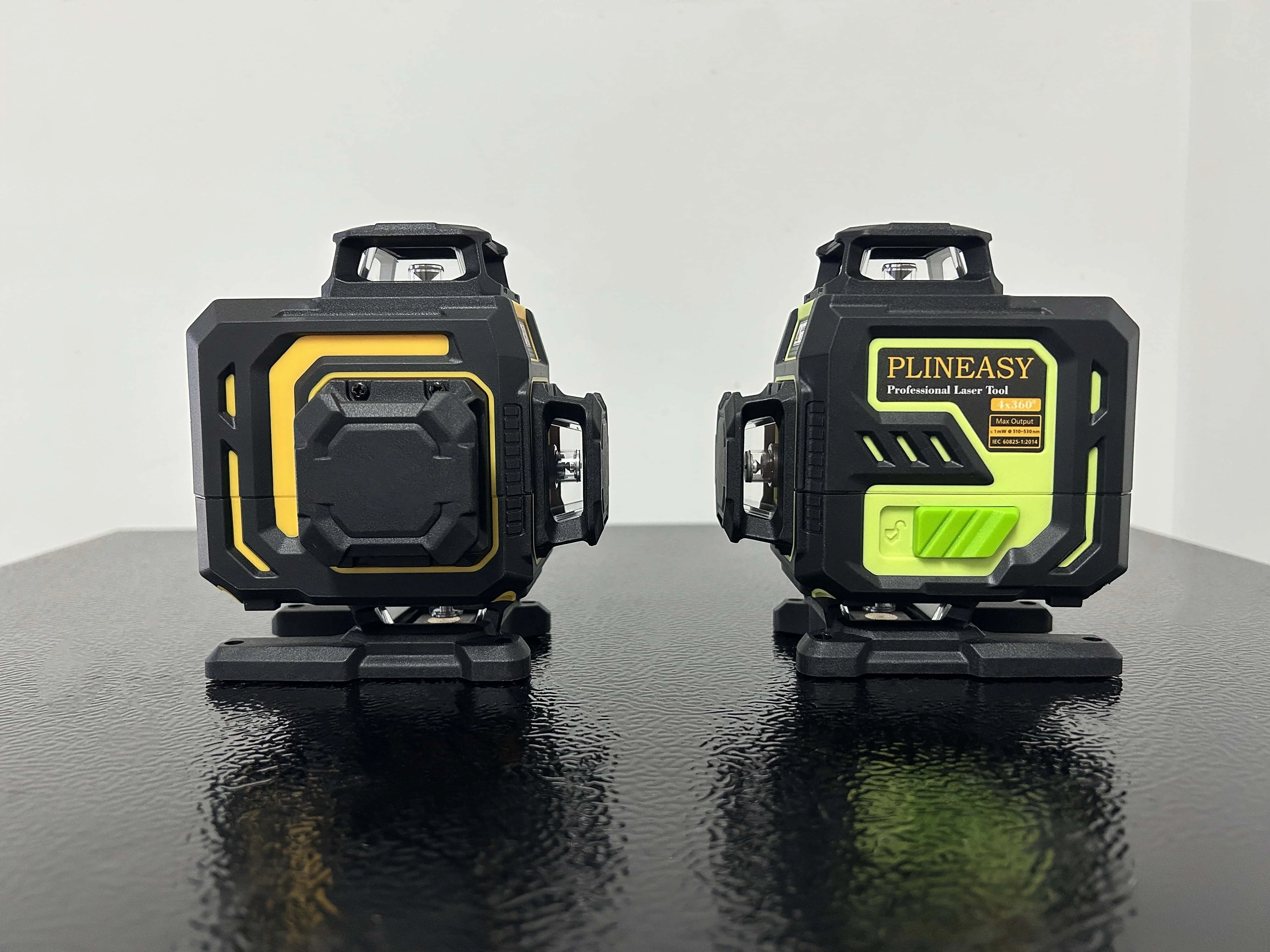 High Accuracy Self-leveling 360 Degree Horizontal Vertical 16 Lines Green Laser Level Meter With 2 Batteries