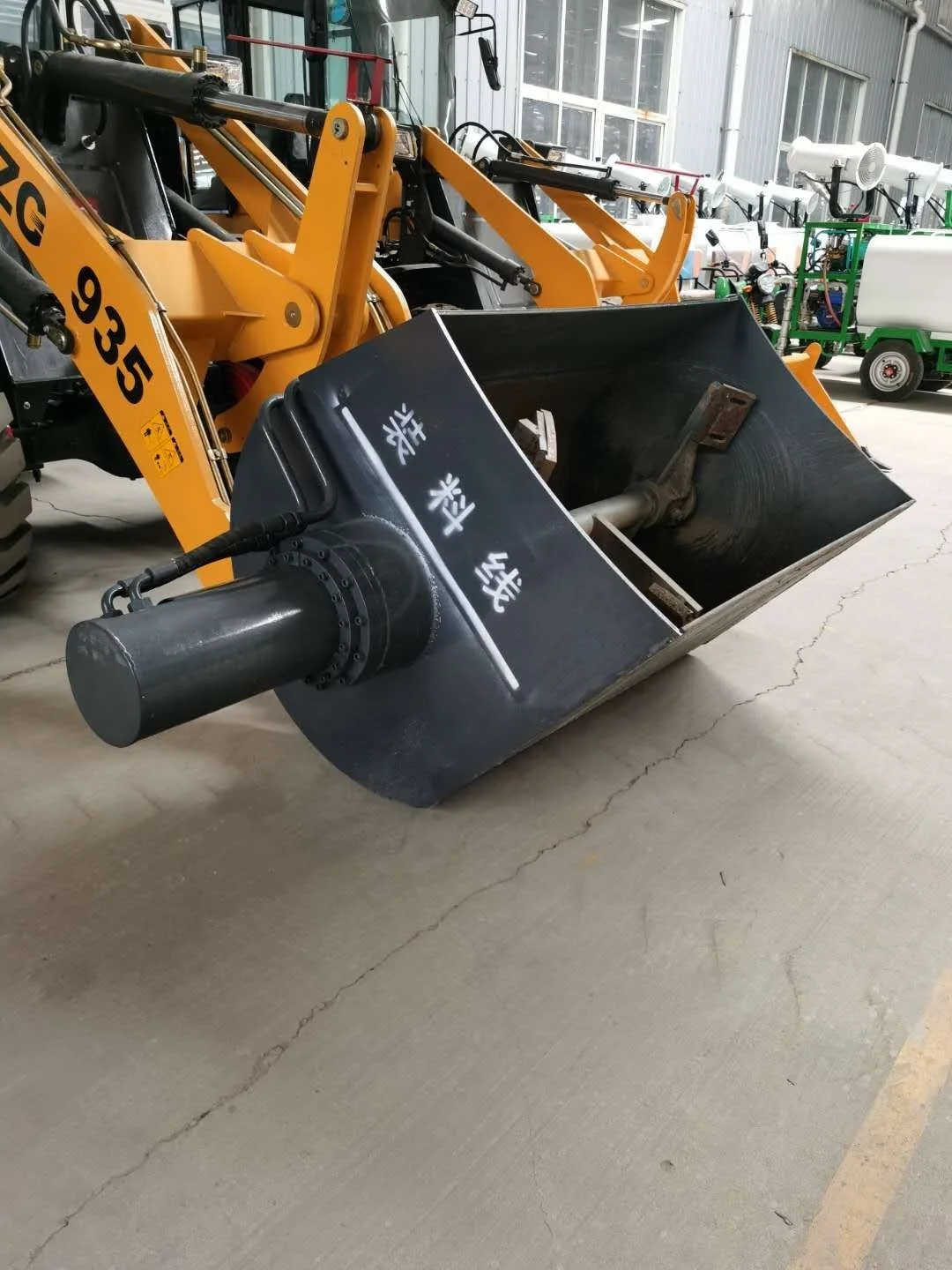 New Design Construction Works Agitator Bucket Construction Works Concrete Mixing Hopper Engine Concrete Mixer Bucket Excavator