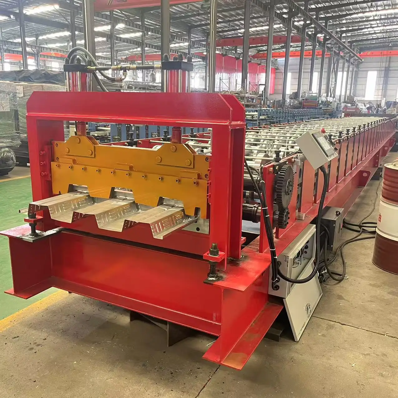 High speed floor decking roll forming machine