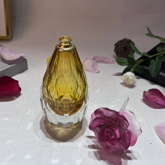 Middle East Style Liuli Flower Lid Essential Oil Bottles Elegant Glass Empty Perfume Bottle With Gift Box