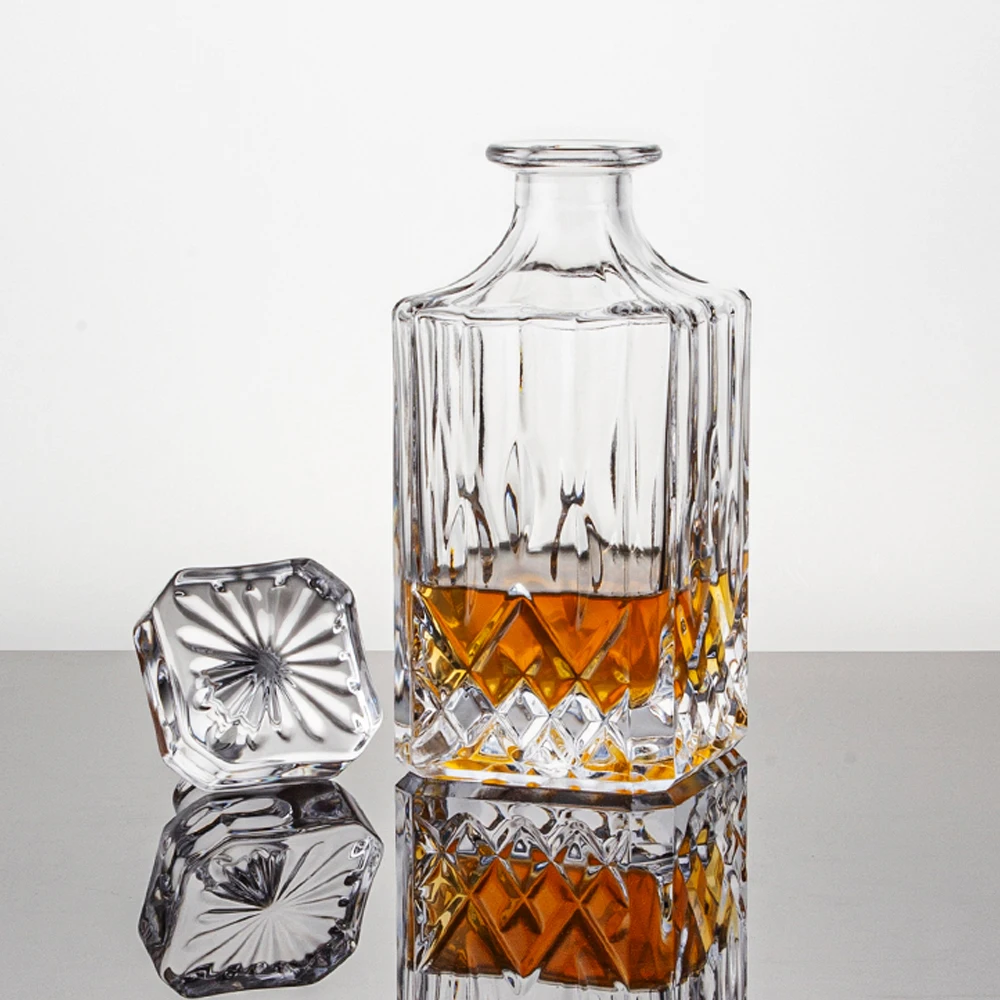 KLP 700ml Engraved Whiskey Decanter Diamond-Shaped Transparent Wine Lead-Free Sustainable Bars Gifts