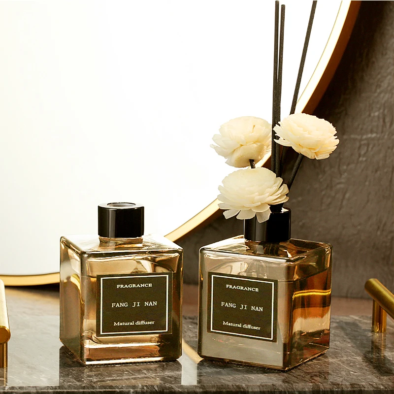 Home Fragrance Private Label Luxury Glass Bottle Essential Oil Aroma Reed Diffuser With Rattan Sticks