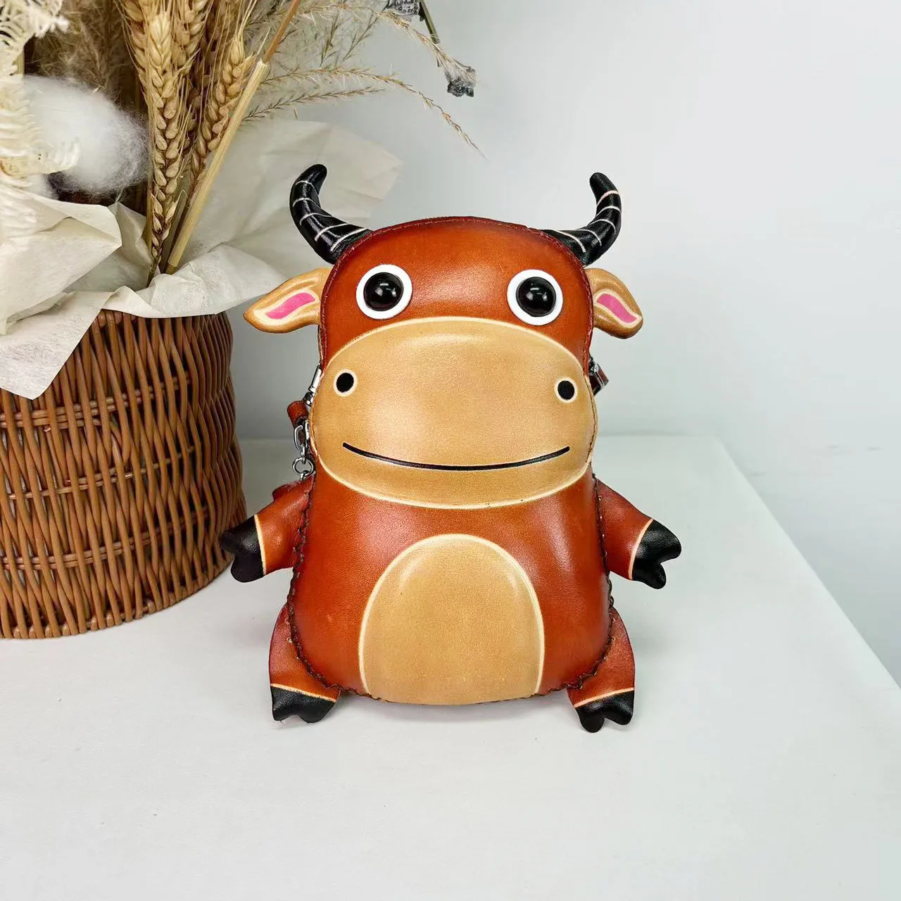 MB-017 Guangzhou factory Genuine leather cow shape  mobile phone  cute handmade shoulder bag summer beach handbag