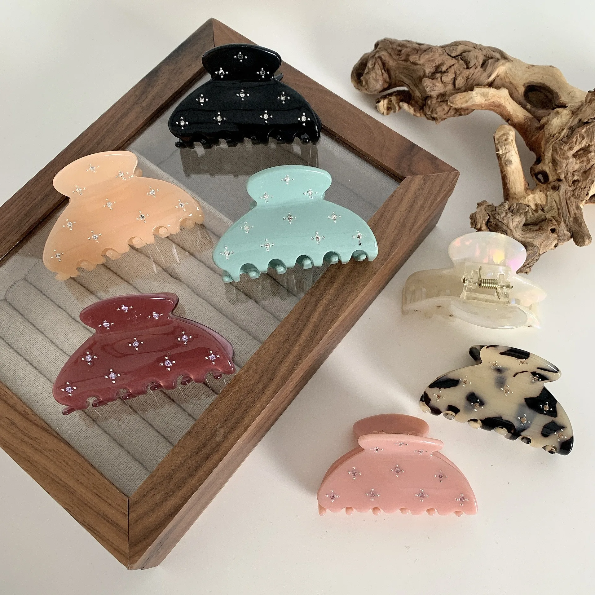 Custom france cute cellulose acetate 6cm star hair claw clips small round rhinestone hair claws for girl