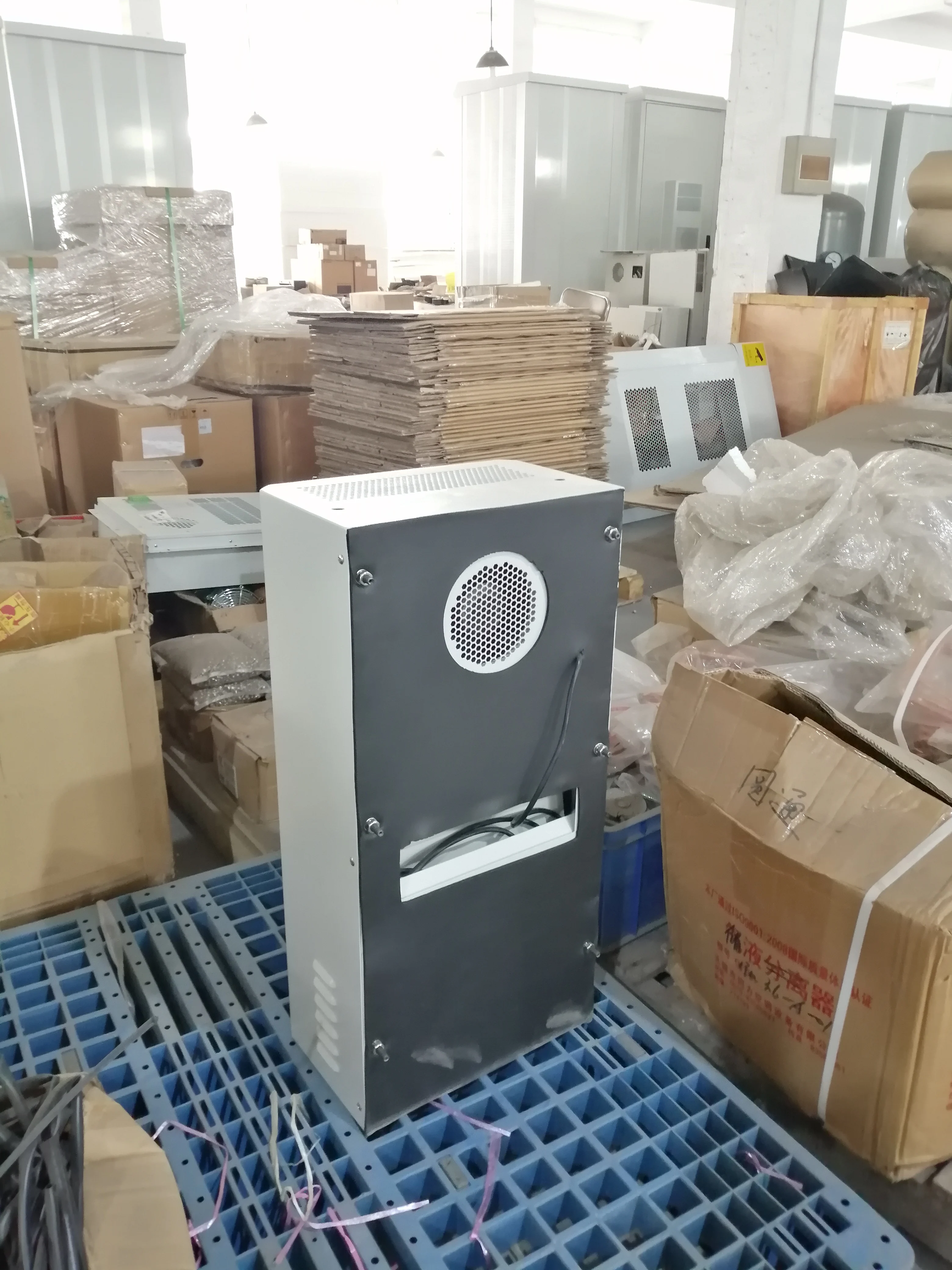  Indoor Electric Cabinet CE Certificated Air Conditioner For CNC Machine Electrical