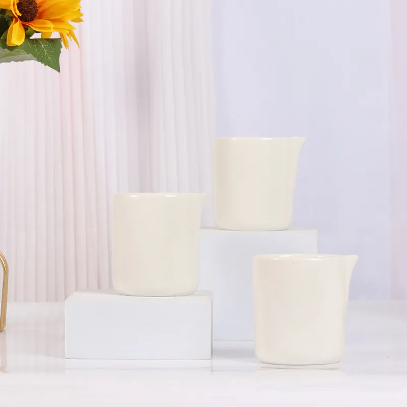 Handmade Aroma Massage Ceramic Candle With Spout High-end Customized Fragrance Oil candle