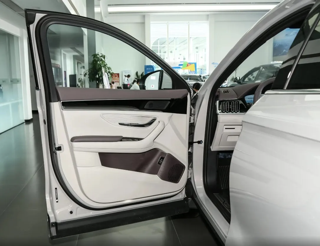 Best Electric Car In Stock 2025 BYD song Plus EV Electric Car 2022 Tesla BYD Cars Used Right Hand Drive