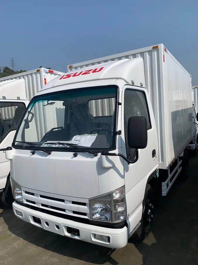 Myanmar city transportation of Isuzu box van truck single cabin 4x2 2 ton cargo truck for sale
