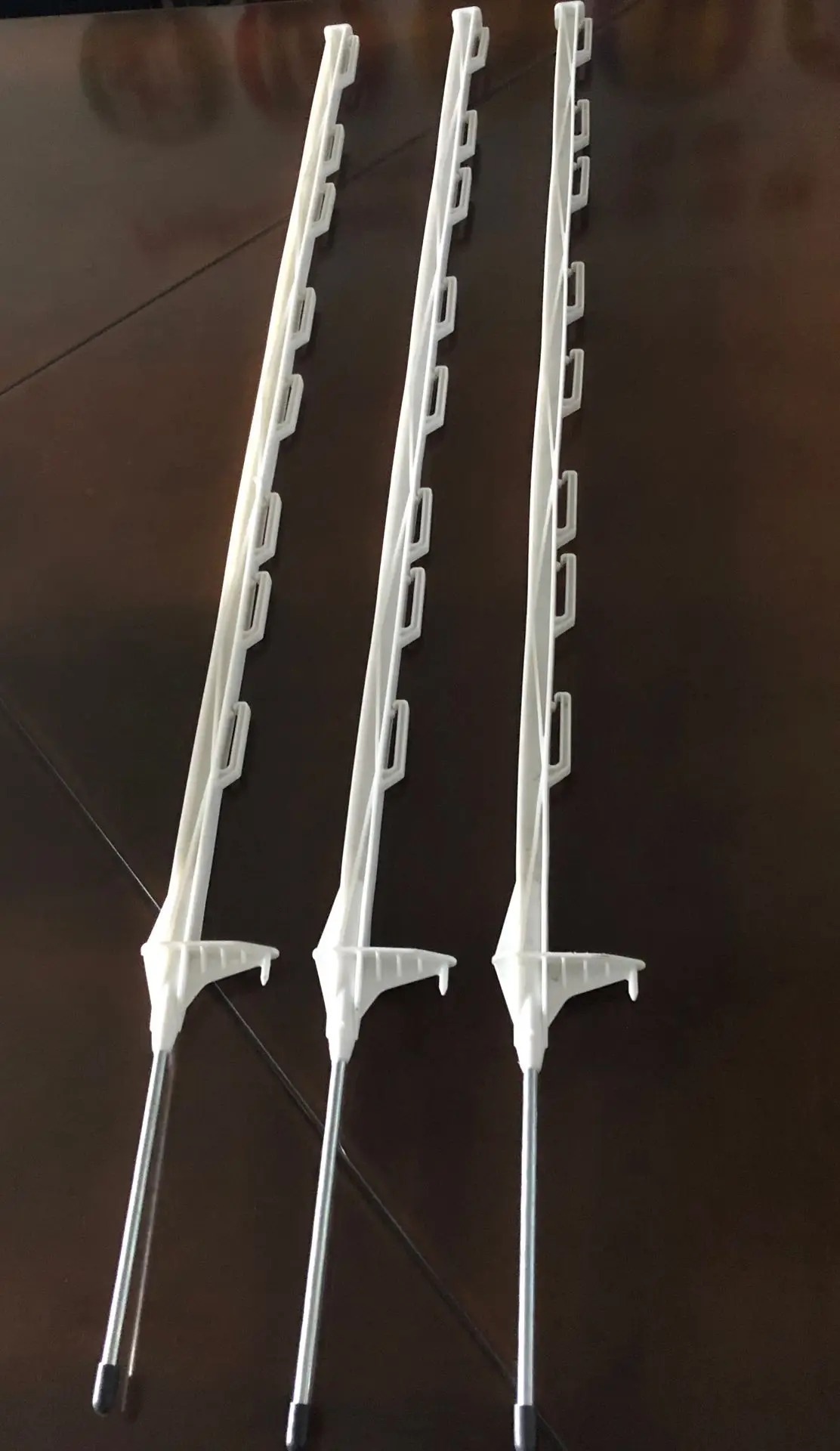 1.20m plastic post .jpg