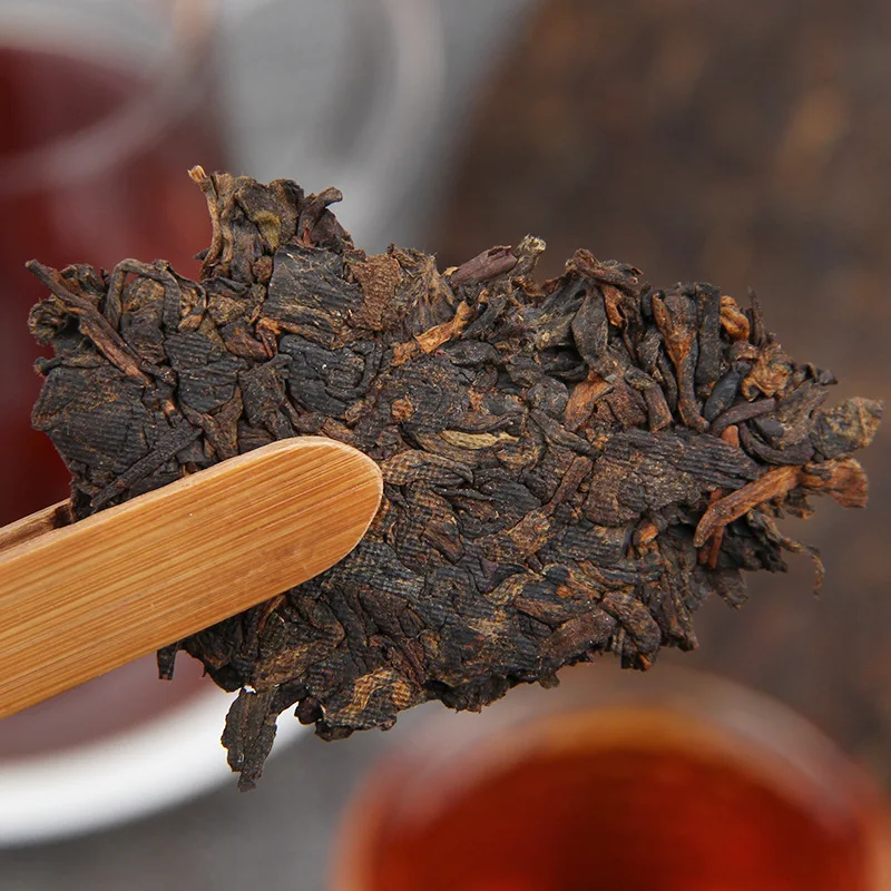 Puer tea cake, Menghai Chenxiang, fermented Pu Er in 357 grams, Yunnan Qizi Chabing