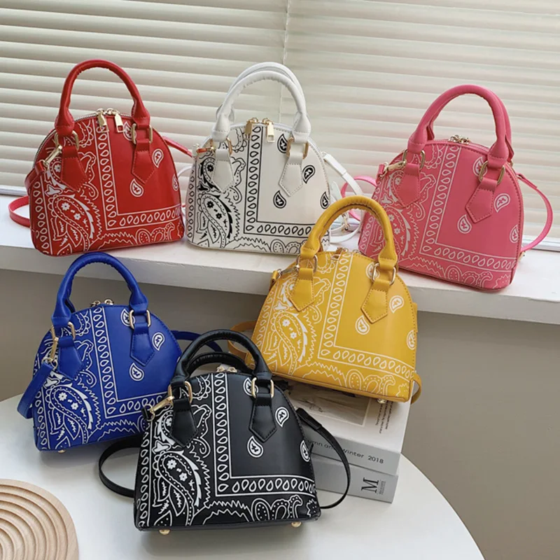 Wholesale Ladies Casual Leather Bags Women Handbags Luxury Design Elegance Chain Clutch Makeup Bandana Bag 2021