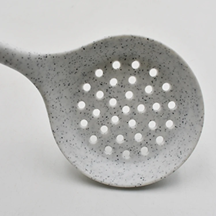 wholesale kitchen utensil Heat resistant Food grade non stick silicone  Fried Strainer Skimmer