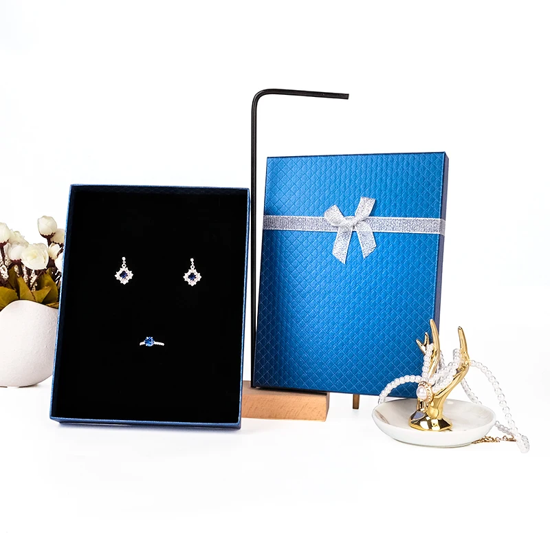 Customized Private Label Premium Necklace jewelry Package gift Card Folding Foldable Magnetic Cheap Kraft Paper Box With