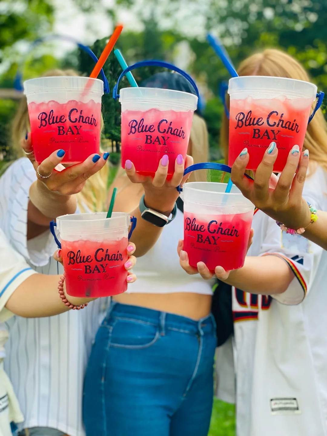 Personalized 28 oz / 32 OZ Big Cup  Reusable plastic Drink Bucket Party beverage tequila RUM PUNCH bucket for Events and beach