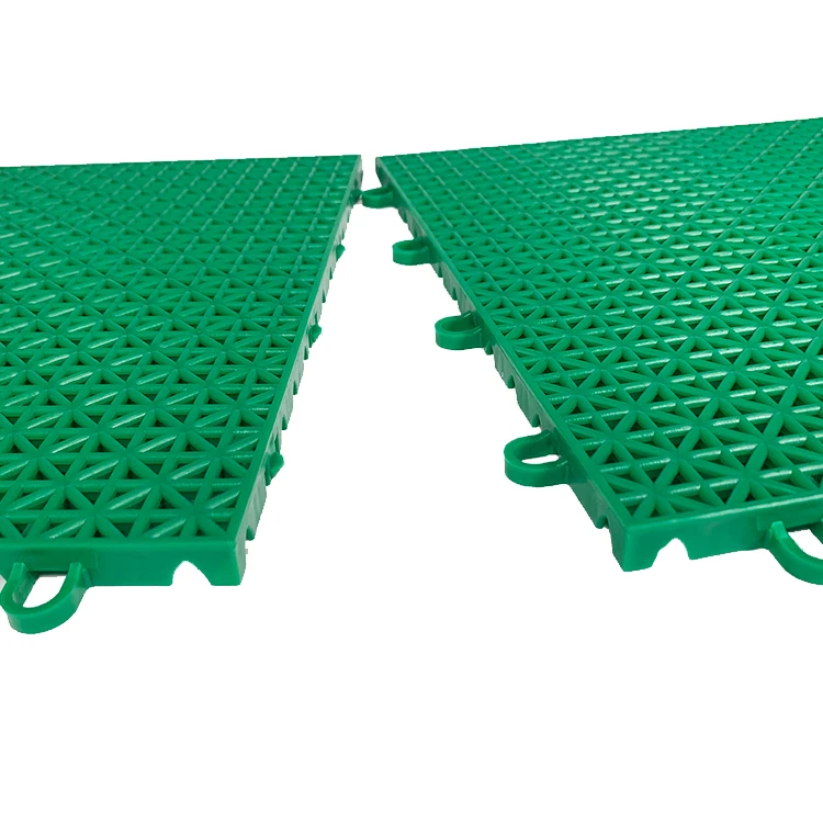 Free sample different colors anti-slip pp interlocking floor tiles mat
