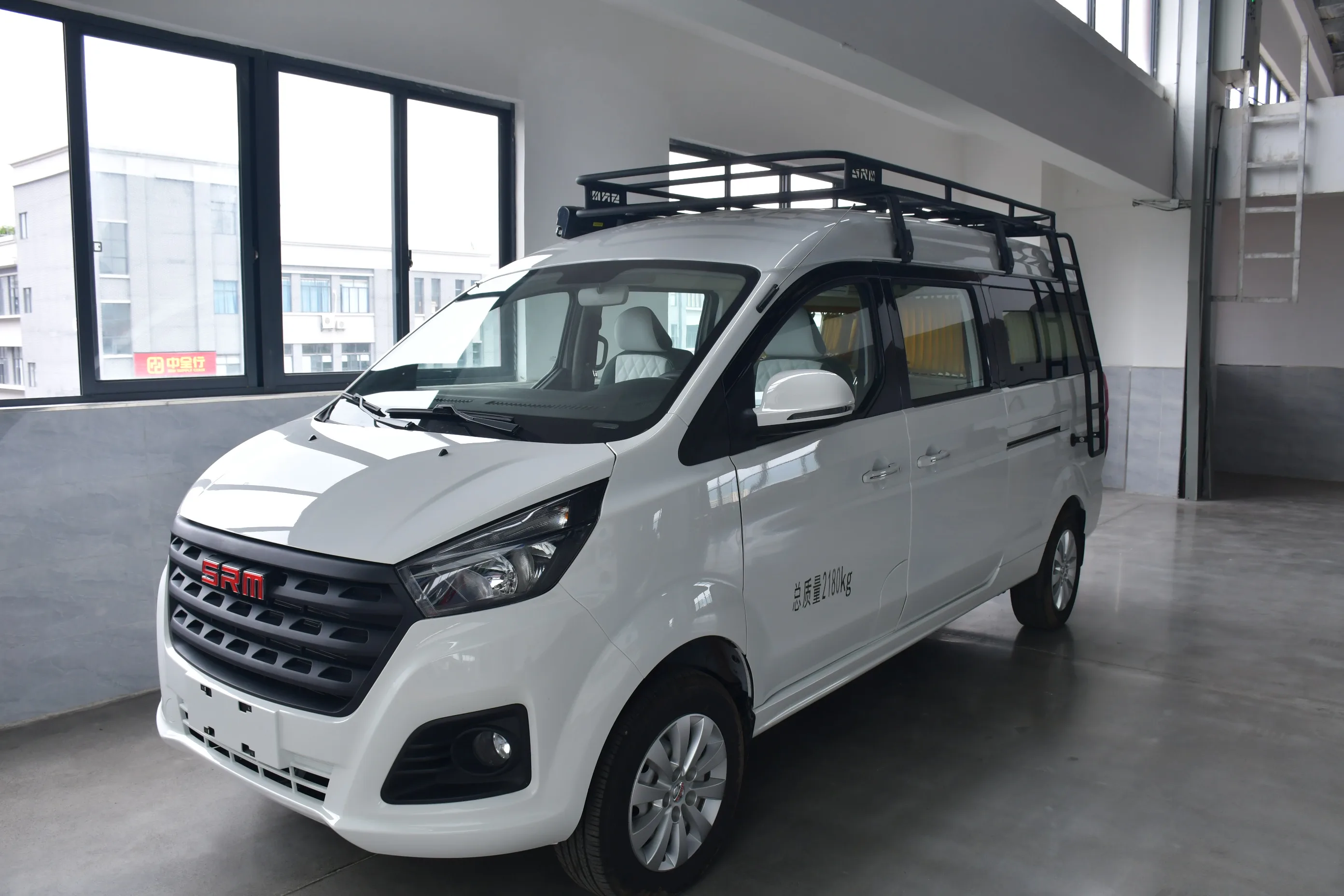 Автомобильный автомобиль для отдыха на бензине 2024 Vanlife флагманское издание роскошное топливо 2 0 л Кемпинговый кемпинга