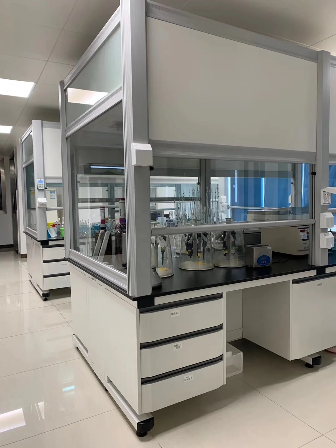 Modern science lab furniture food test Anti-bacterial laboratory furniture cabinet with gas supply
