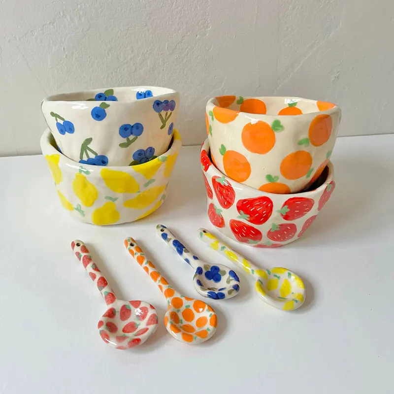 Wholesale kitchen cute porcelain serving bowls custom logo soup salad dessert fruit ceramics bowl with spoon