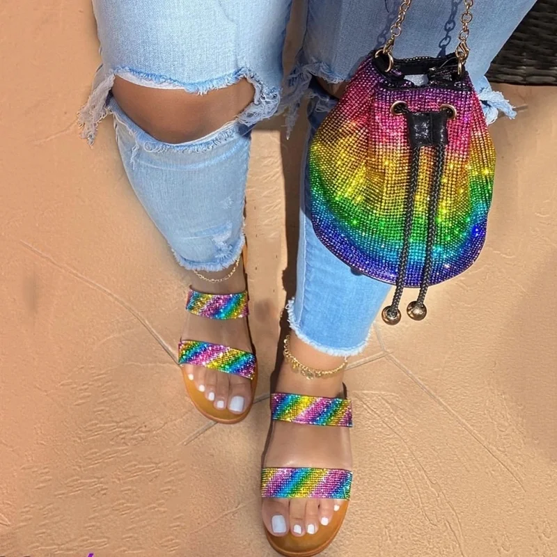 
2021 Hot Sale Rainbow Women Rhinestone shoes and bags Slip On Open Toe Slippers Ladies Outside Beach Sandals 