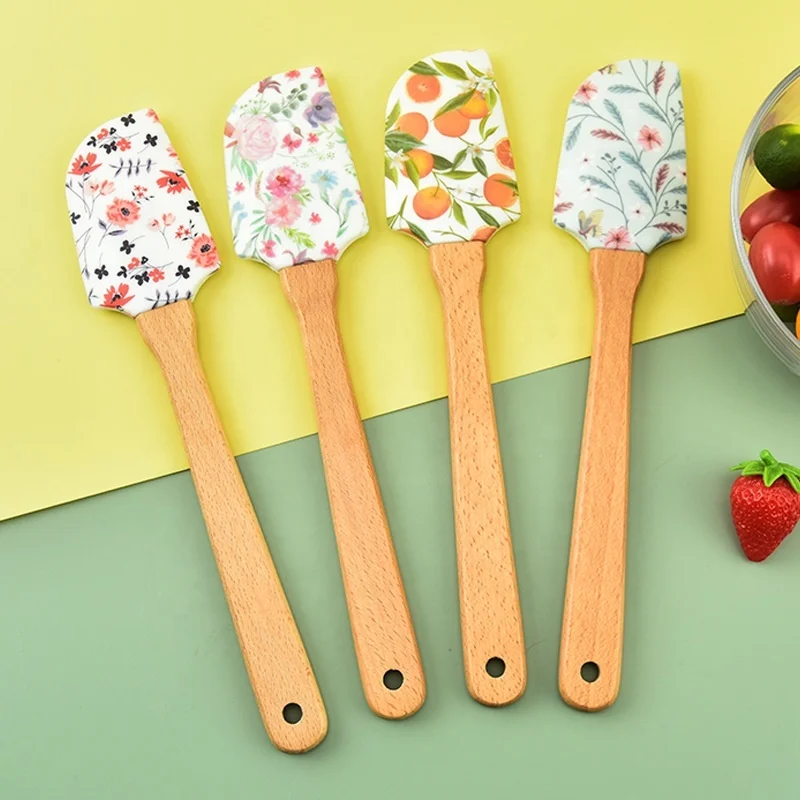 Kitchen Tool  Baking Gadget Cake Tool  Food Grade Silicone Spatula Wooden Handle BPA Free Cake Cream Scraper