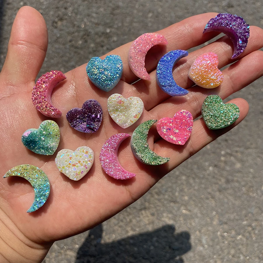 Wholesale Price 2 to 2.5cm Natural Angel Aura Crystal Cluster Moon Crescent Heart Shaped Carving For Jewelry