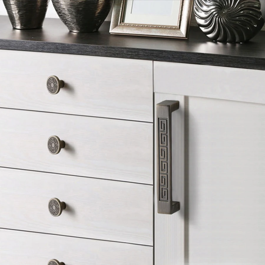 Wholesale Chinese Classical Traditional Style Vintage Antique Bronze Zinc Alloy Kitchen Cabinet Drawer Carved Handles