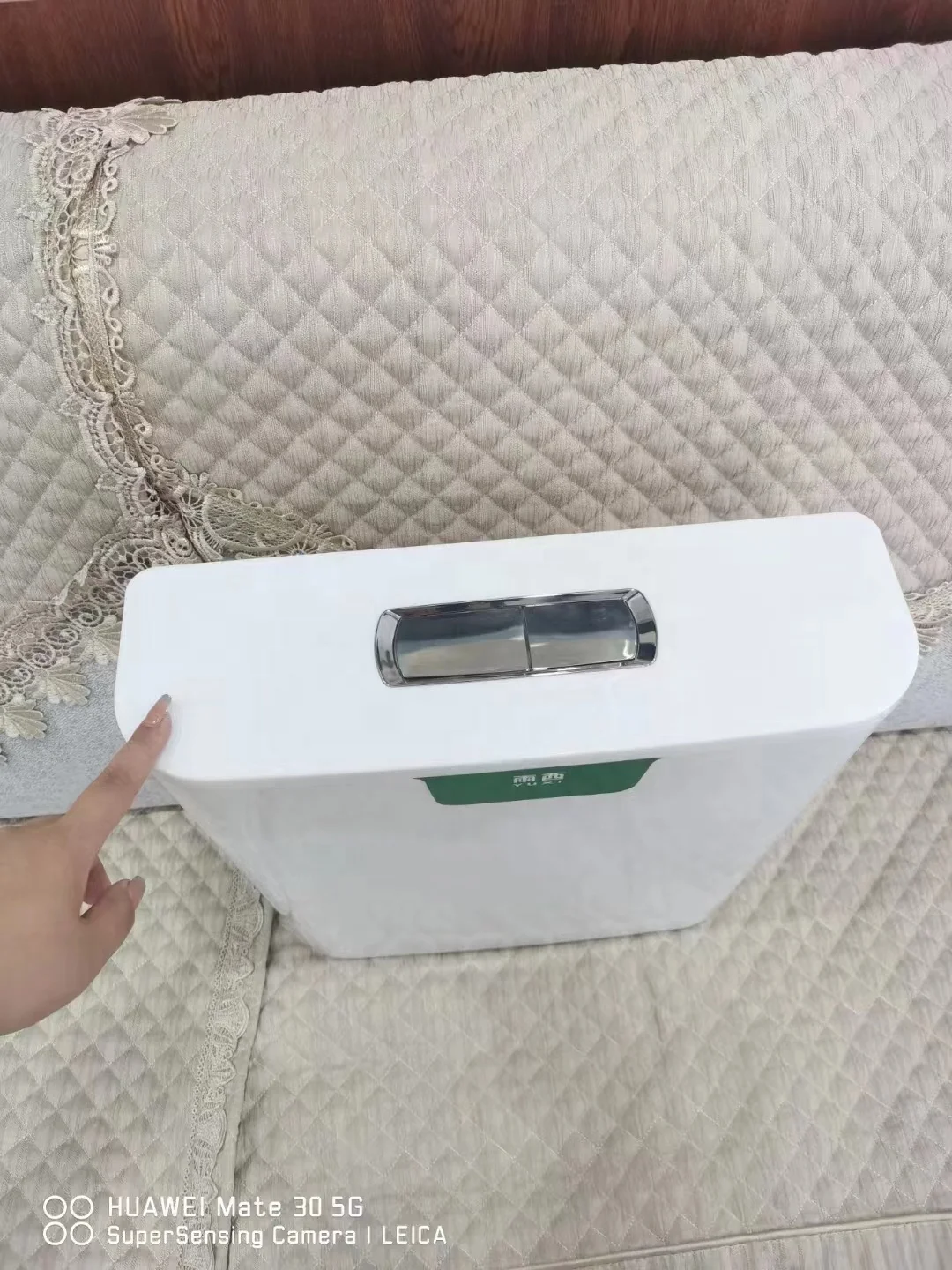 New Fashion Wall Hung Plastic Cistern Two Flush Toilet Water tank