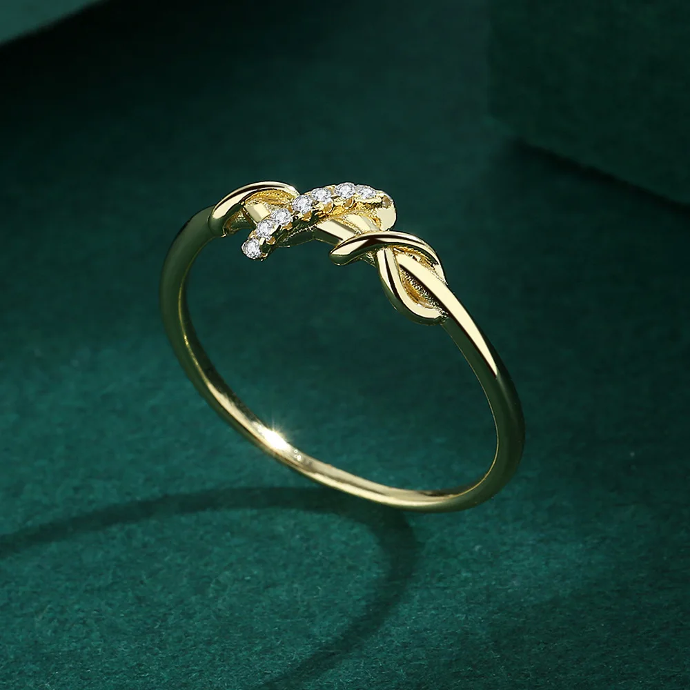 Sterling silver line twist twist winding ring female design sense small luxury light luxury diamond ring hand jewelry