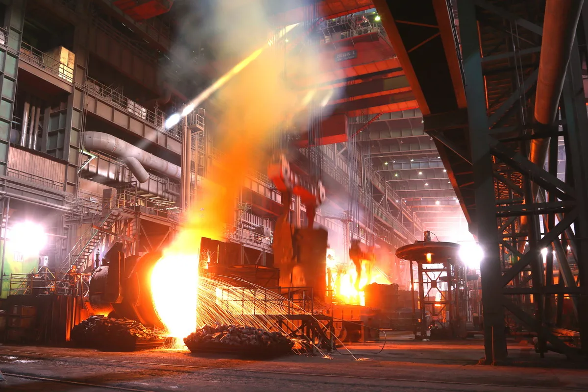 Steel Mill Use Hot Metal Lifting Machine Heavy Duty Heat Resistance Overhead Travelling Ladle Crane Charging Crane