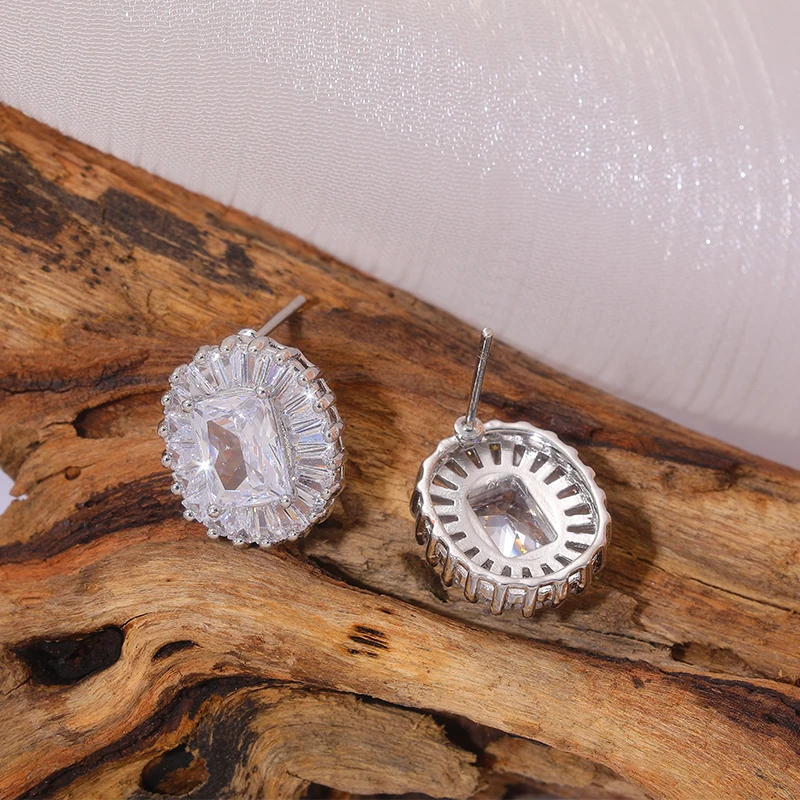Korea Cubic Zirconia Rhodium Plated Zinc-Copper Fashion Custom Available Silver Stud Earrings jewelry women