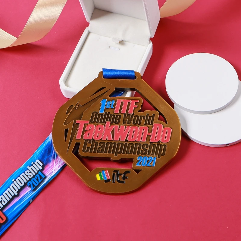 18 years Factory custom medal finisher award medals