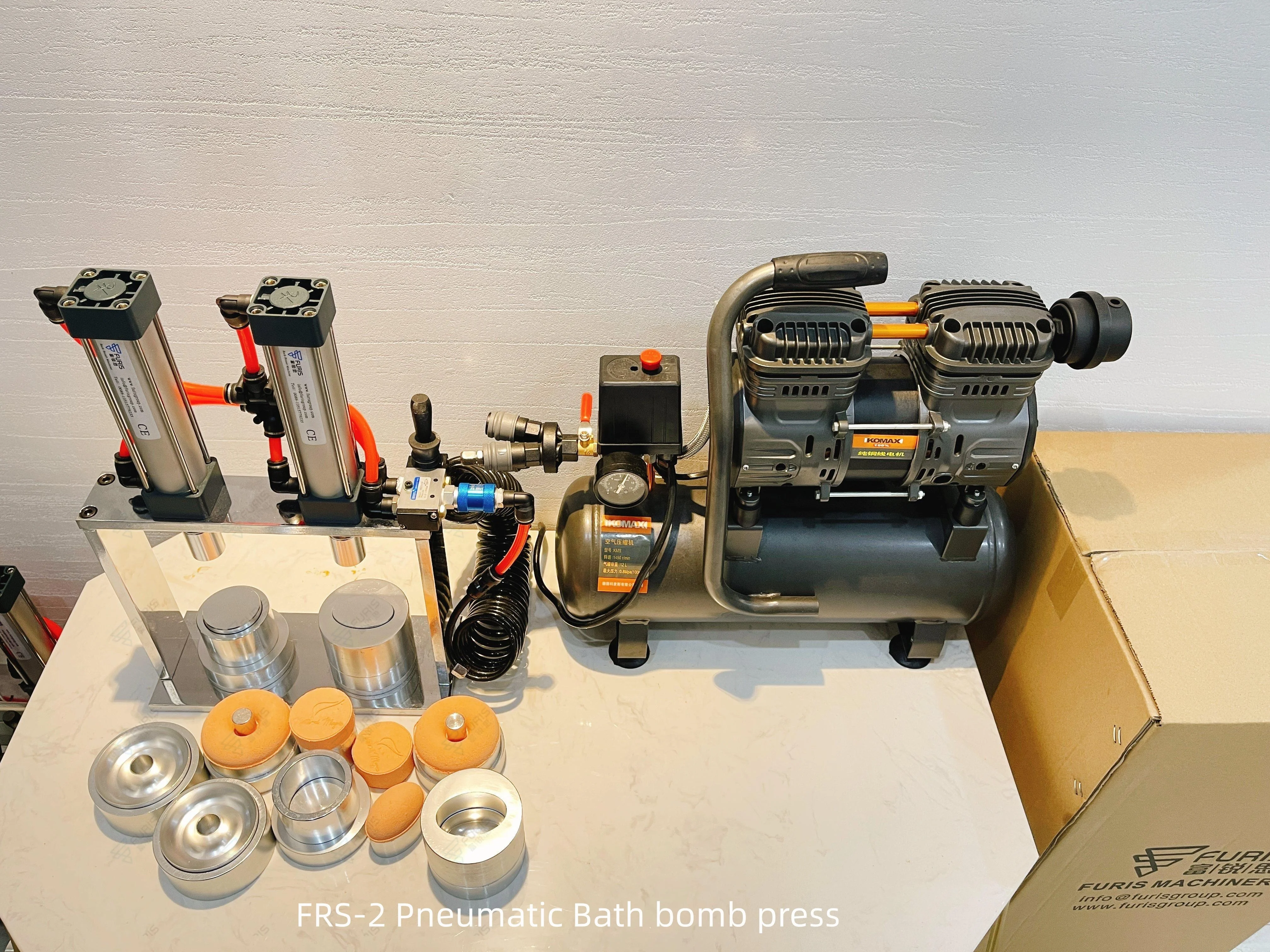 low cost dropship small business use 2 tons Bath Ball pneumatic press Making Equipment bathbomb Press Machine with 2 molds