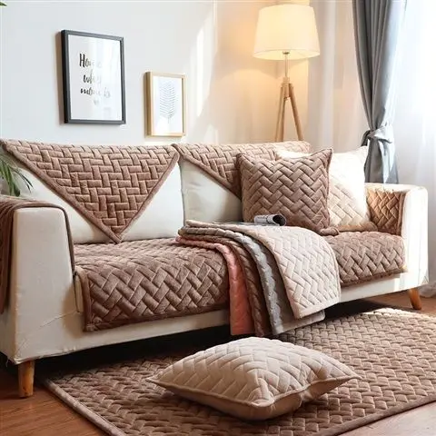 Chinese Factory Crystal Fur Slipcover in Custom Quilting and Embroidery Pattern 3D Printed Exquisite Logo for Iraq