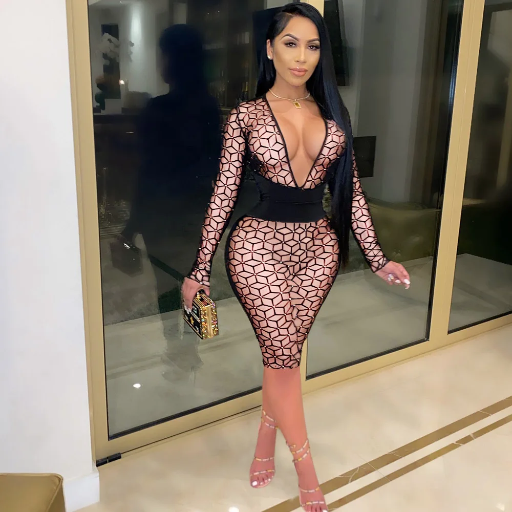 
Dropship ZACAVIA Ladies Autumn Long Sleeve Bodycon Dress Cinched Waist Large V-neck Sexy Stitching Dress 