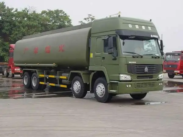 Sinotruck Howo Tanker Truck New 290hp 20 Cbm Oil Diesel 6x4 Fuel for