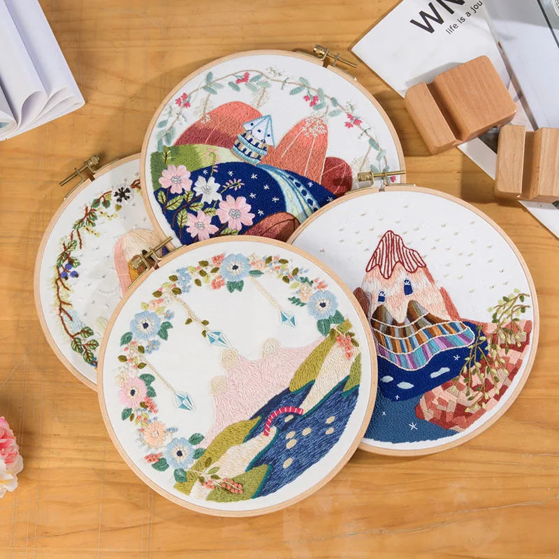 
2021 New Arrival Peacock Pattern Embroidery Cloth Kit Hand Craft DIY Embroidery Starter Kits 