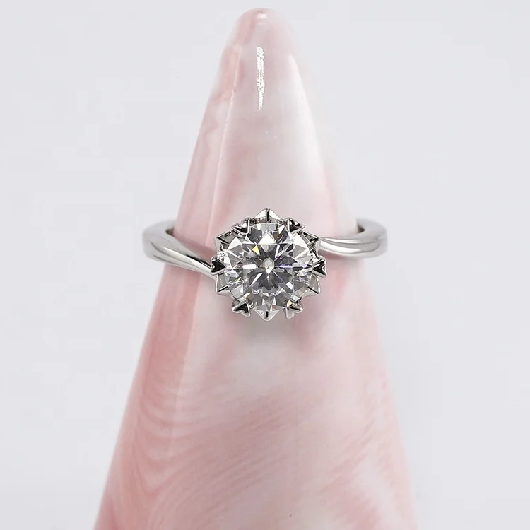 2021 Classic New Trendy Womens CZ Jewelry 925 Sterling Silver Rhodium Wedding Engagement Diamond Solitaire Moissanite