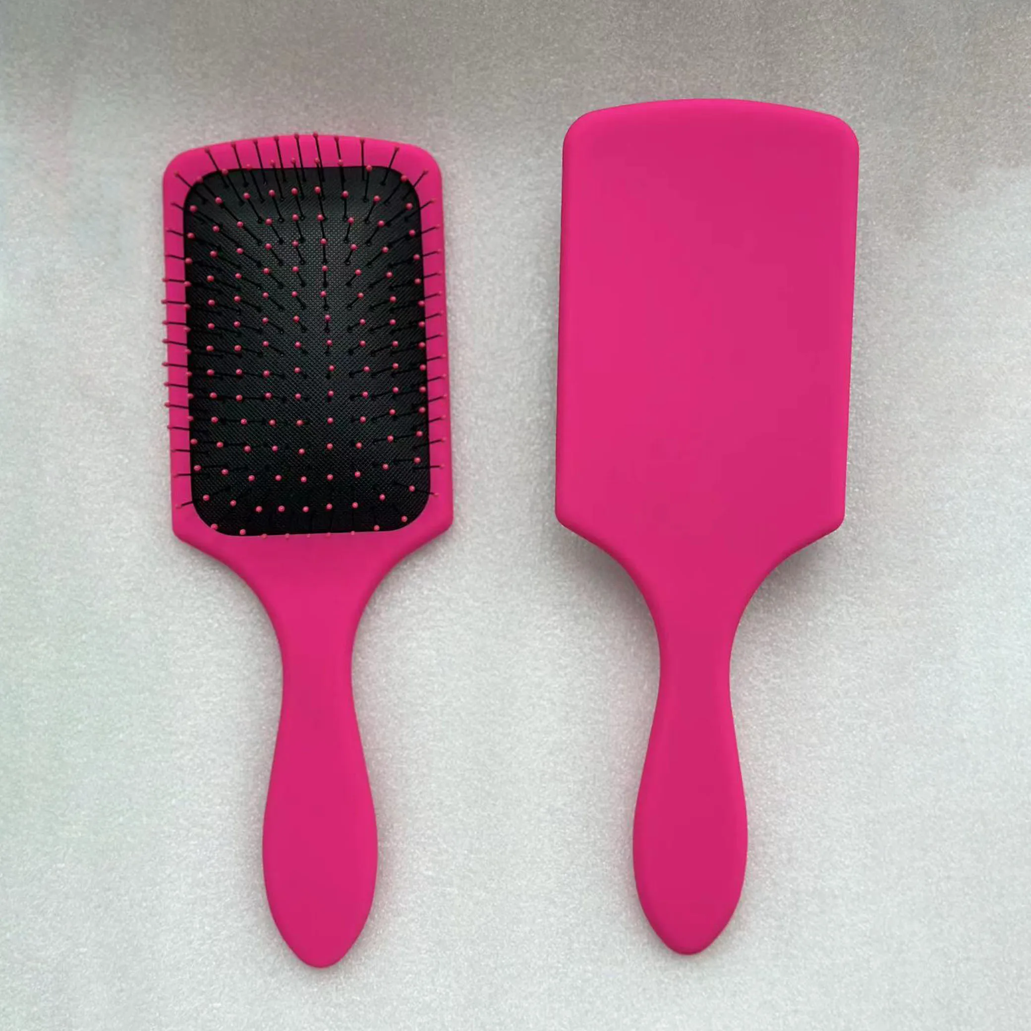 Custom Wig Brush with Logo Private Label Paddle Boar Bristle Hair Scalp Massager round Detangling Hair Brush
